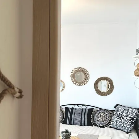 Restia House Case de vacanță *