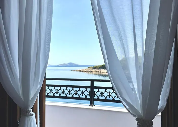 Restia House Case de vacanță Steni Vala Alonissos