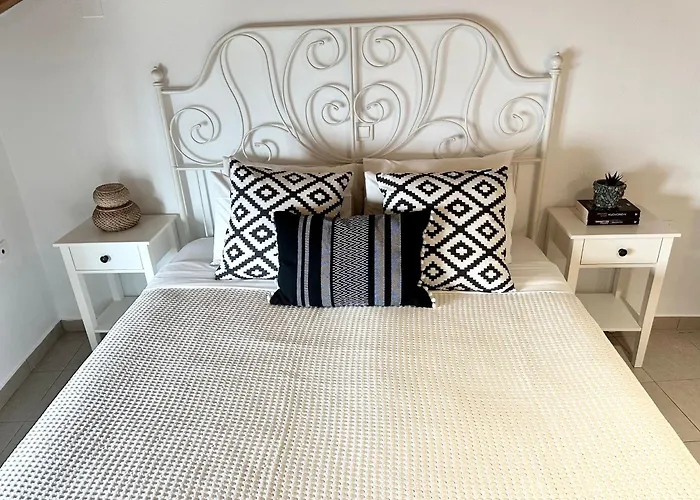 Restia House Case de vacanță